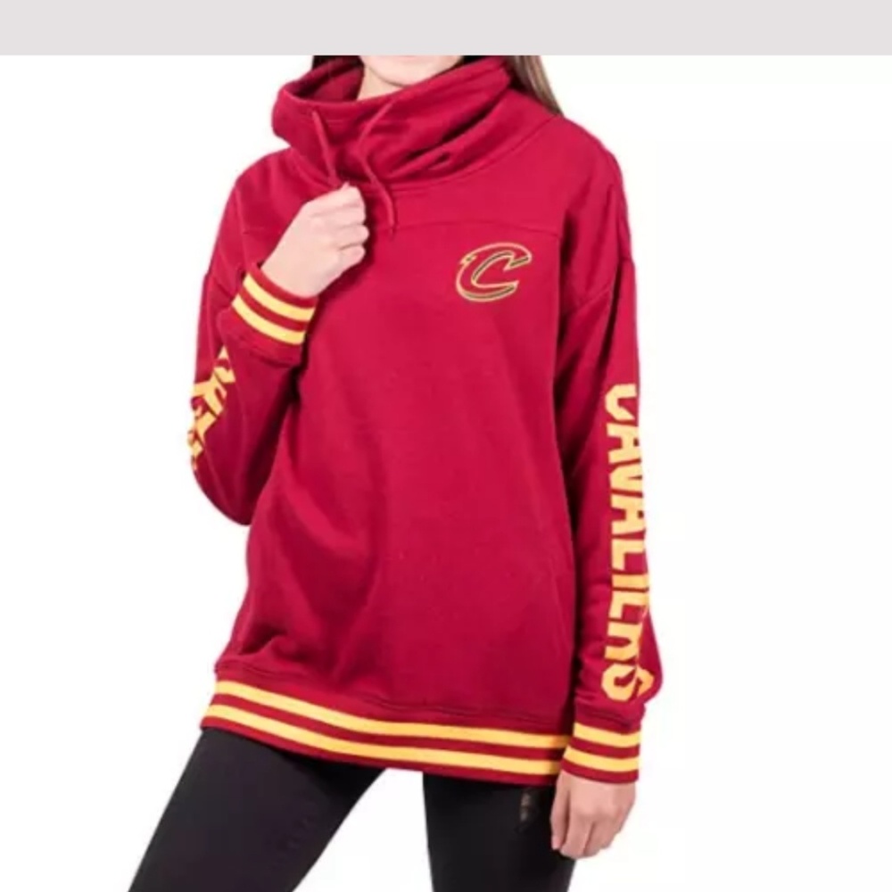 NWT Cleveland Cavaliers  NBA Red Sz MWomen's Fleece pullover sweater funnel neck